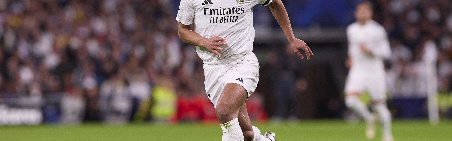 记者：贝林厄姆和卡马文加简单训练，姆巴佩等人周四周五陆续归队