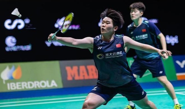 开云-亚锦赛战报：韩国3金1银收官！国羽锁定1金2银，只待石宇奇|决赛|半决赛|1/4决赛|羽毛球亚锦赛|组合_新浪新闻
