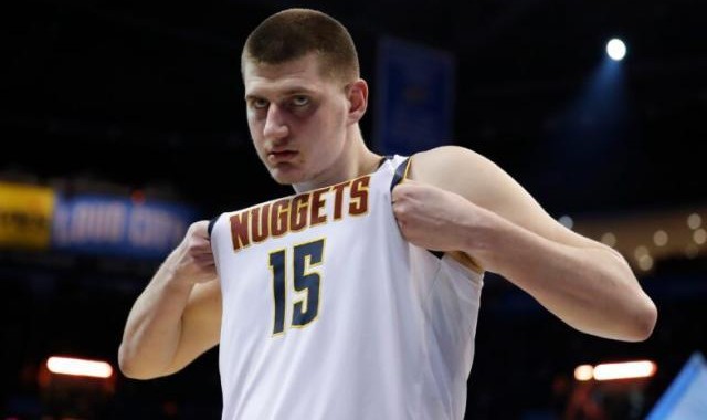 开云体育-50分12助攻还赢不了球？约基奇真一个人在战斗