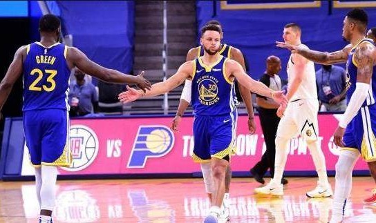 开云-力斩掘金并非库里一己之力 勇士期待一波四连胜