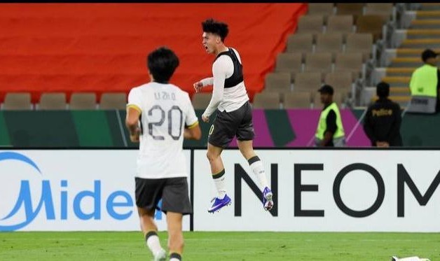 开云-王钰栋斩获2025年中国金童奖 国足年轻一代很有希望