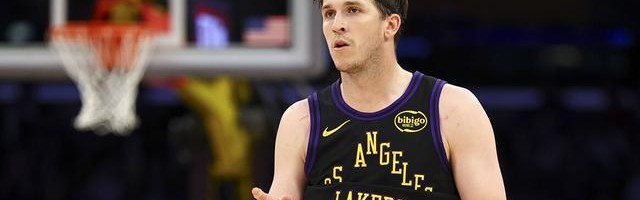 开云-曝湖人计划在今年夏天 为里夫斯提供一份5年2.4亿美元的合同