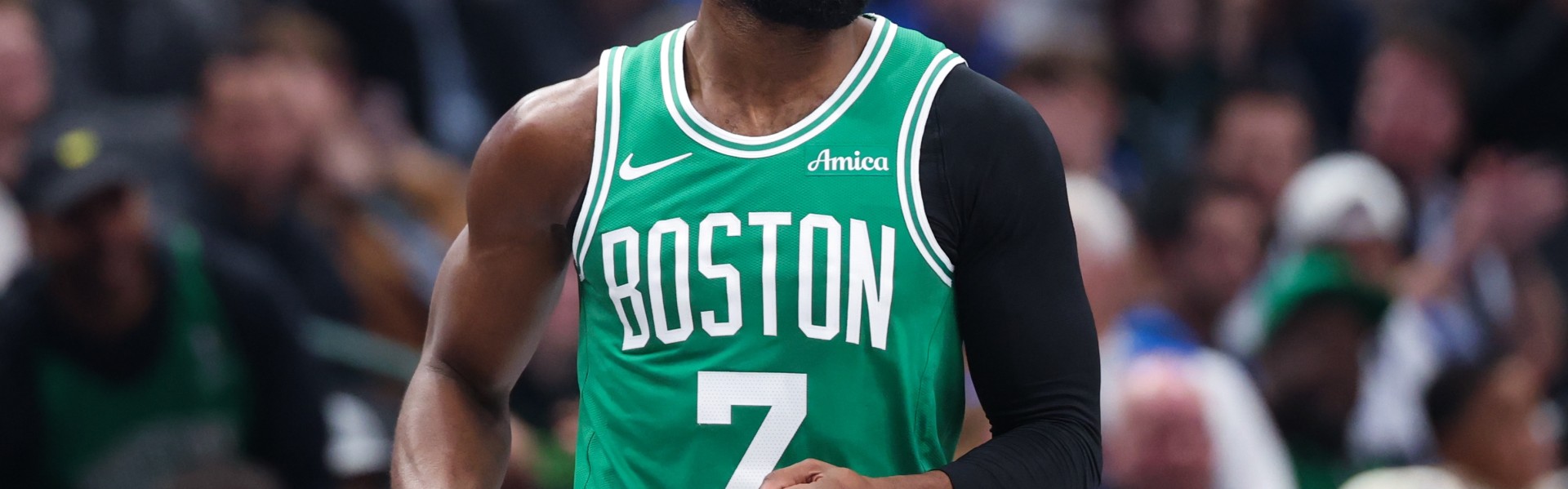 开云体育-末节14分但为时已晚！杰伦·布朗29中9拿到29分10板9助 有6失误